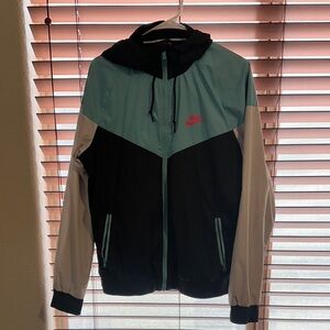 Nike Men's Black and baby blue wind breaker